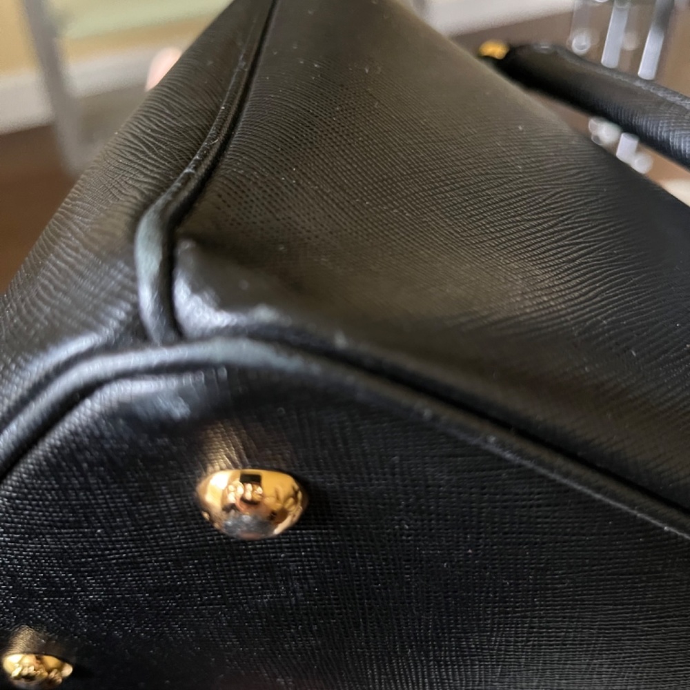 Genuine Prada Saffiano Galleria Tote - Picture 4 of 16